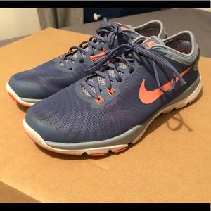 Blue and pink Nike Flex Supreme TR4 sneakers